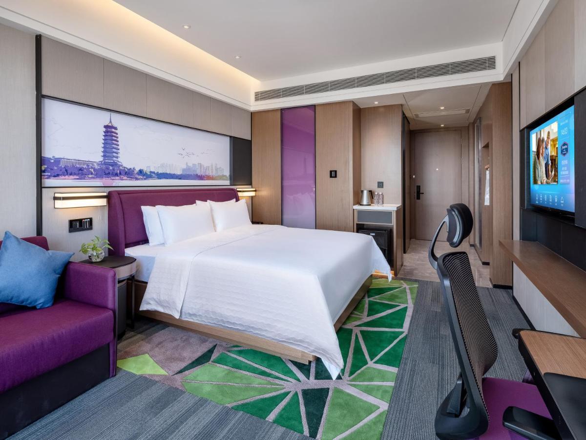 Отель Hampton By Hilton Nanning Wuxiang Экстерьер фото