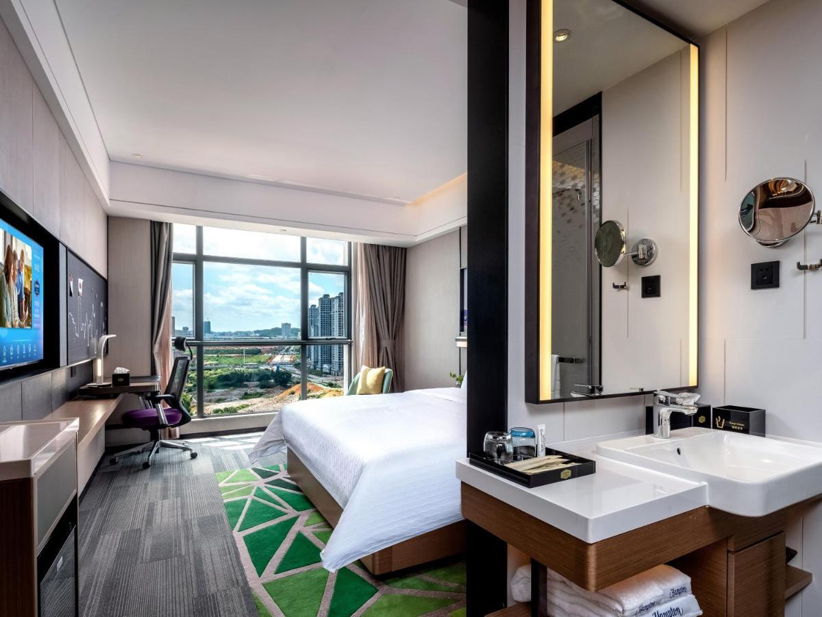 Отель Hampton By Hilton Nanning Wuxiang Экстерьер фото
