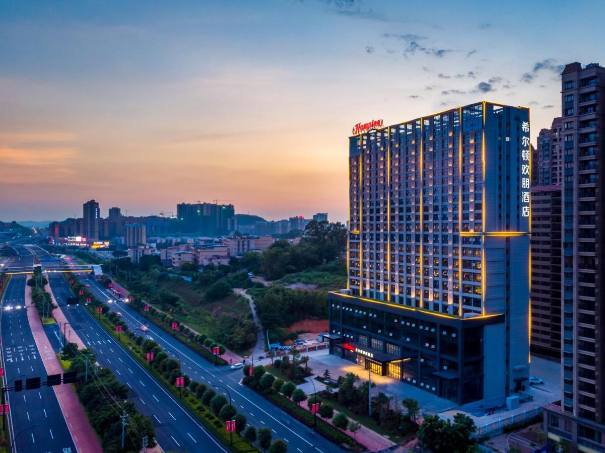 Отель Hampton By Hilton Nanning Wuxiang Экстерьер фото