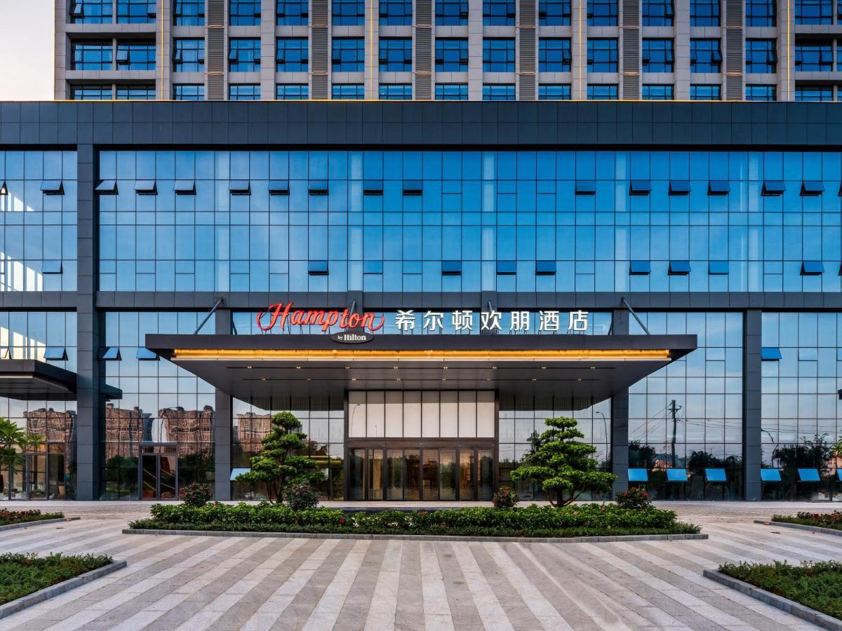 Отель Hampton By Hilton Nanning Wuxiang Экстерьер фото